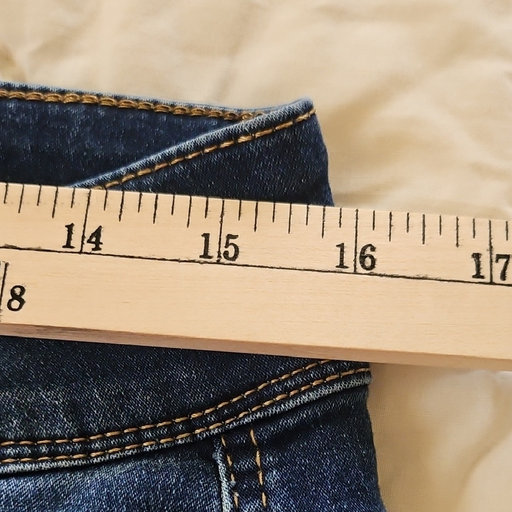 Curve Appeal- Two Button-  Curve Creator High Rise Skinny Jeggings-  Size 14/32 - Picture 3 of 7